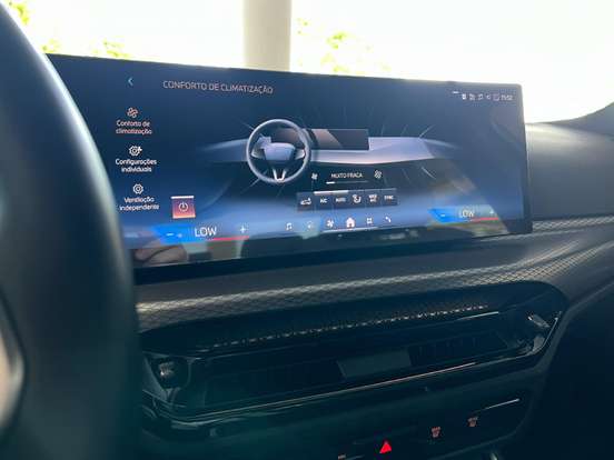 BMW-320i-2025