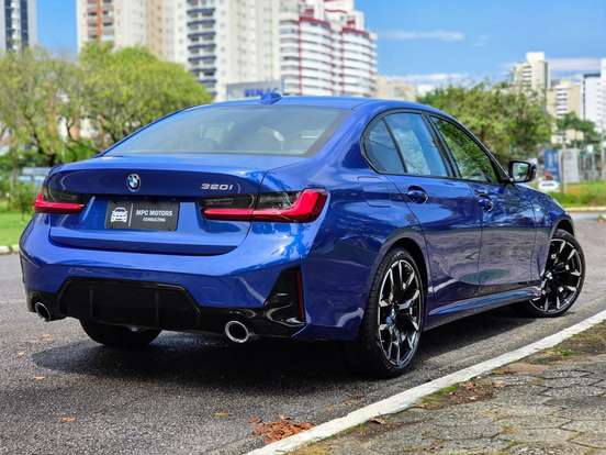 BMW-320i-2.0 16V TURBO FLEX M SPORT AUTOMÁTICO BMW-320i-2024