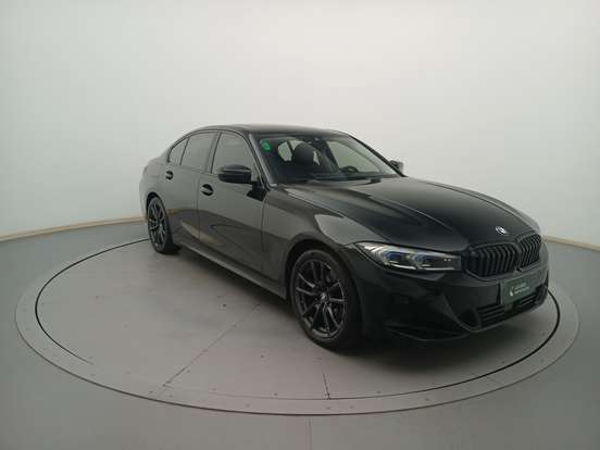 BMW-320i-2022