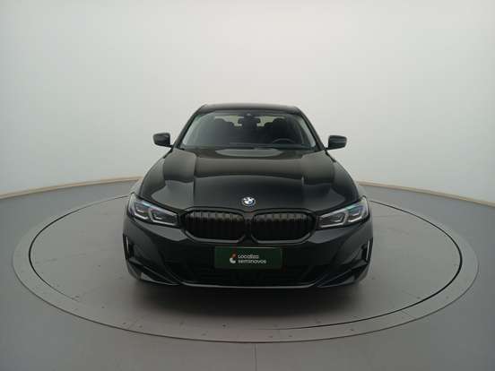 BMW-320i-2022