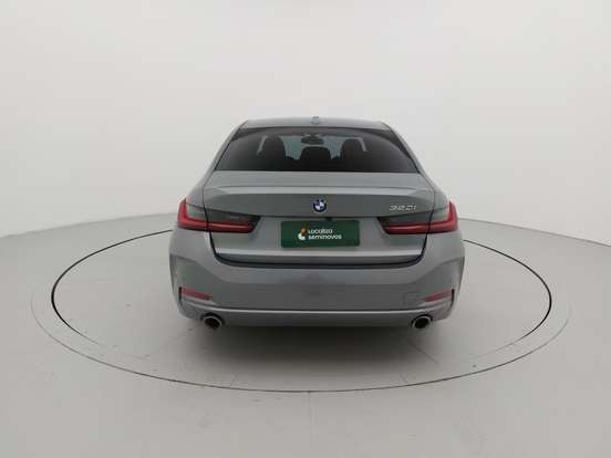 BMW-320i-2023