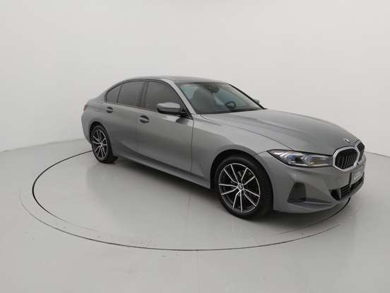 BMW-320i-2023