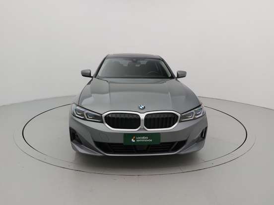 BMW-320i-2023