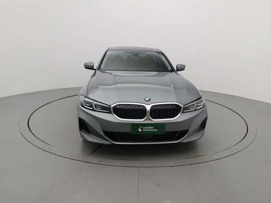 BMW-320i-2023