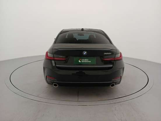 BMW-320i-2023