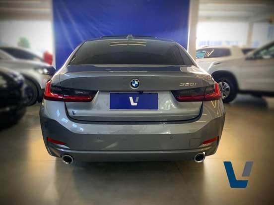 BMW-320i-2024