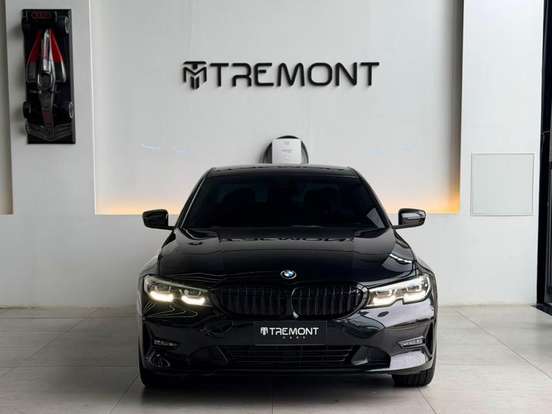 BMW-320i-2020
