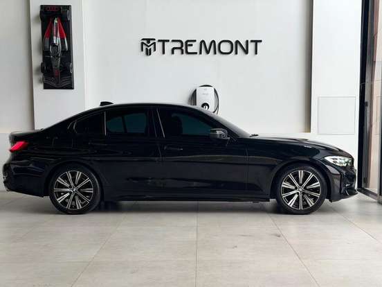 BMW-320i-2020