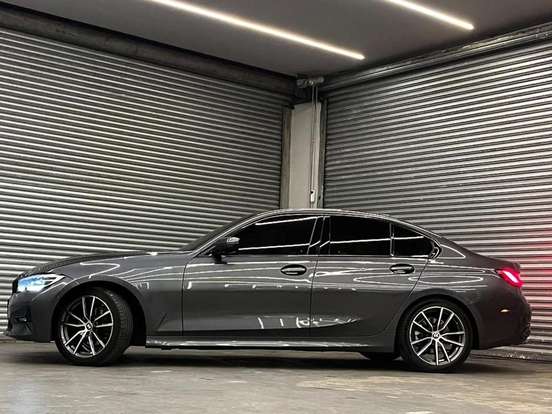 BMW-320i-2.0 16V TURBO GASOLINA SPORT GP AUTOMÁTICO BMW-320i-2020