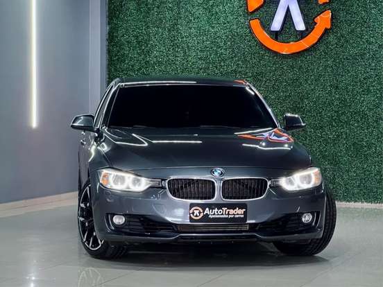 BMW-320i-2013