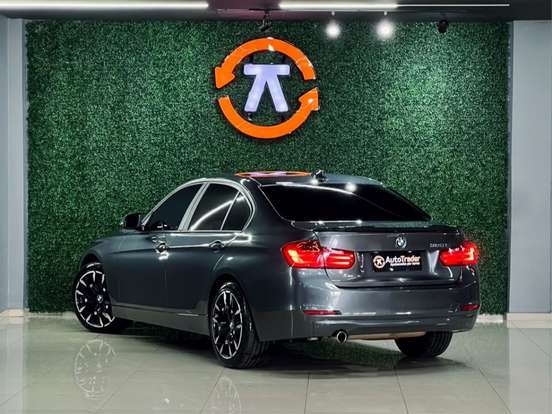 BMW-320i-2.0 GP 16V TURBO GASOLINA 4P AUTOMÁTICO BMW-320i-2013