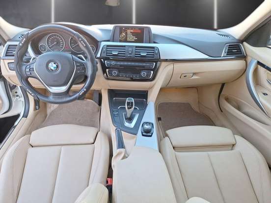 BMW-320i-2017