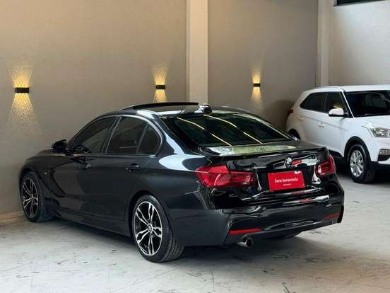BMW-320i-2018