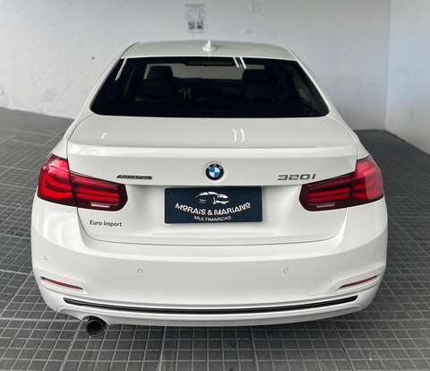 BMW-320i-2018