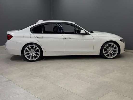 BMW-320i-2.0 SPORT 16V TURBO ACTIVE FLEX 4P AUTOMÁTICO BMW-320i-2018