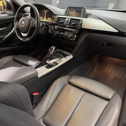 BMW-320i-2018
