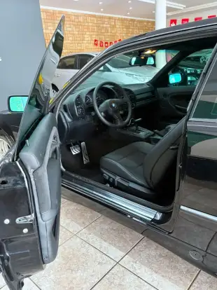 BMW-325i-1994