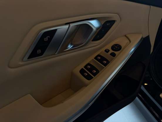 BMW-330i-2.0 16V TURBO GASOLINA SPORT AUTOMÁTICO BMW-330i-2019