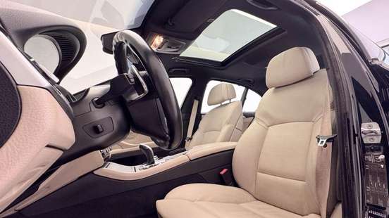 BMW-528i-2013