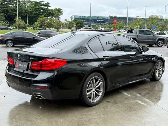 BMW-530i-2017