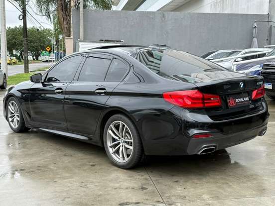 BMW-530i-2.0 16V TURBO GASOLINA M SPORT AUTOMÁTICO BMW-530i-2017