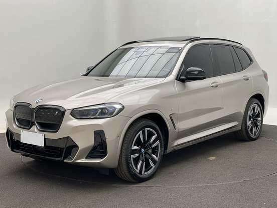 BMW-iX3-2023