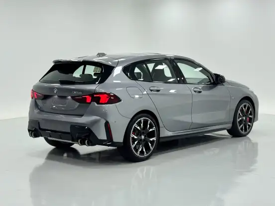 BMW-M 135i-2.0 16V TURBO GASOLINA XDRIVE STEPTRONIC BMW-M 135i-2025