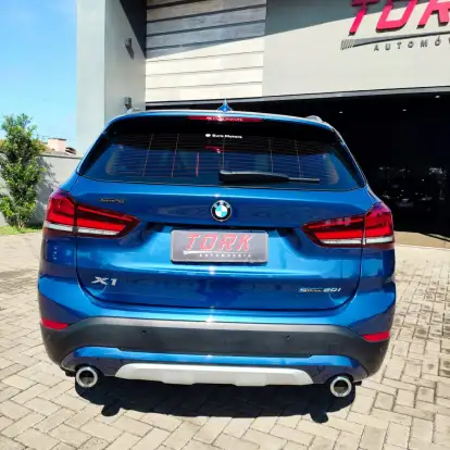 BMW-X1-2021