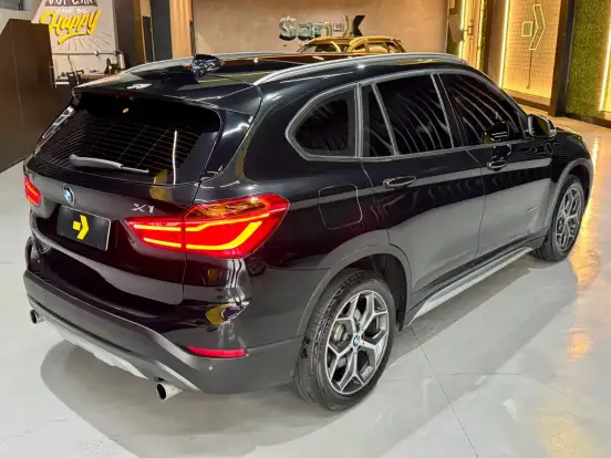 BMW-X1-2.0 16V TURBO ACTIVEFLEX SDRIVE20I 4P AUTOMÁTICO BMW-X1-2017