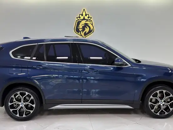 BMW-X1-2.0 16V TURBO ACTIVEFLEX SDRIVE20I X-LINE 4P AUTOMÁTICO BMW-X1-2020
