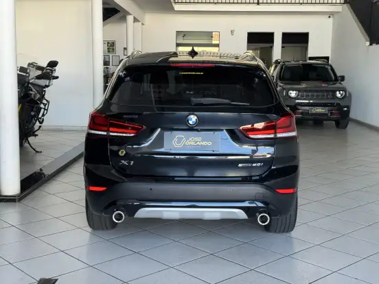 BMW-X1-2.0 16V TURBO ACTIVEFLEX SDRIVE20I X-LINE 4P AUTOMÁTICO BMW-X1-2022