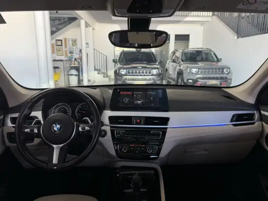 BMW-X1-2.0 16V TURBO ACTIVEFLEX SDRIVE20I X-LINE 4P AUTOMÁTICO BMW-X1-2022