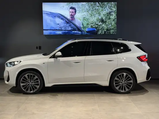 BMW-X1-2024