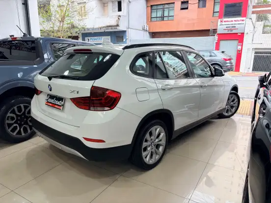 BMW-X1-2.0 18I S-DRIVE 4X2 16V GASOLINA 4P AUTOMÁTICO BMW-X1-2013