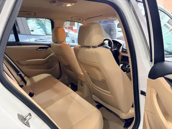 BMW-X1-2.0 18I S-DRIVE 4X2 16V GASOLINA 4P AUTOMÁTICO BMW-X1-2013