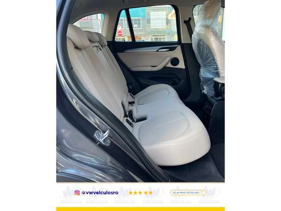 BMW-X1-2021