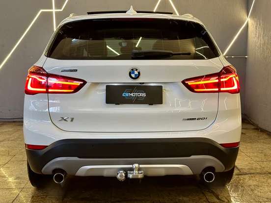 BMW-X1-2.0 16V TURBO ACTIVEFLEX SDRIVE20I X-LINE 4P AUTOMÁTICO BMW-X1-2018