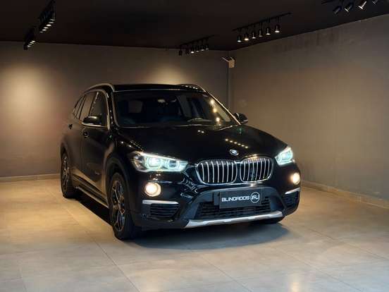 BMW-X1-2.0 16V TURBO ACTIVEFLEX SDRIVE20I X-LINE 4P AUTOMÁTICO BMW-X1-2018