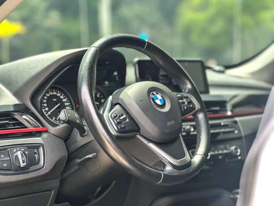 BMW-X1-2.0 16V TURBO GASOLINA SDRIVE20I GP 4P AUTOMÁTICO BMW-X1-2015