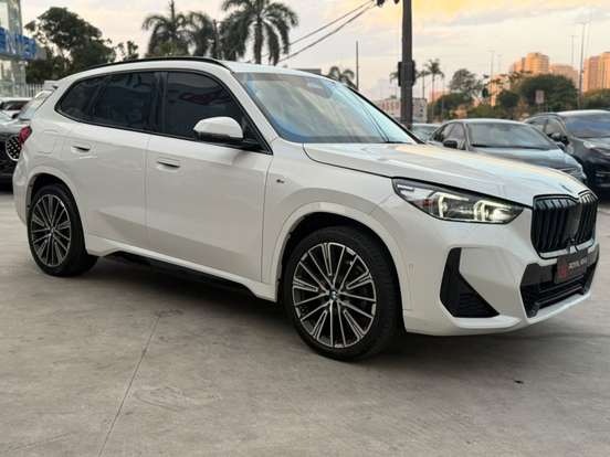 BMW-X1-2025