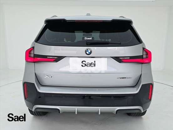 BMW-X1-2024