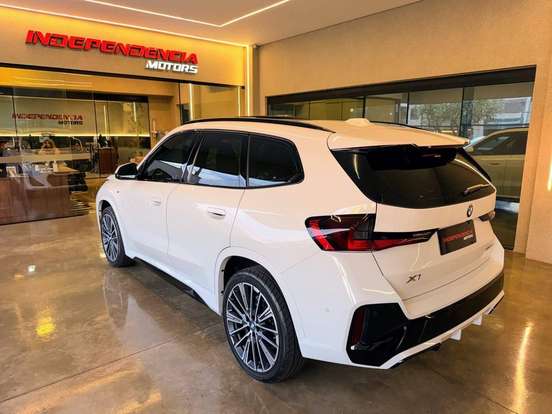 BMW-X1-2024