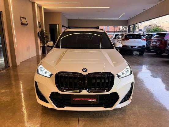 BMW-X1-2024