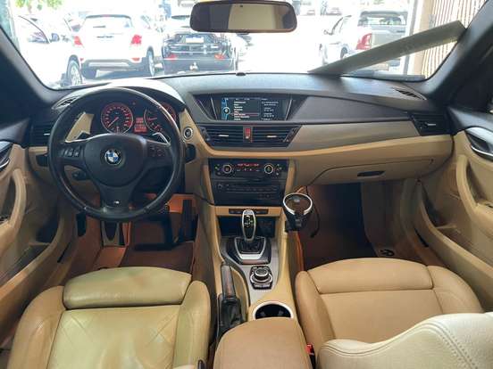 BMW-X1-2012