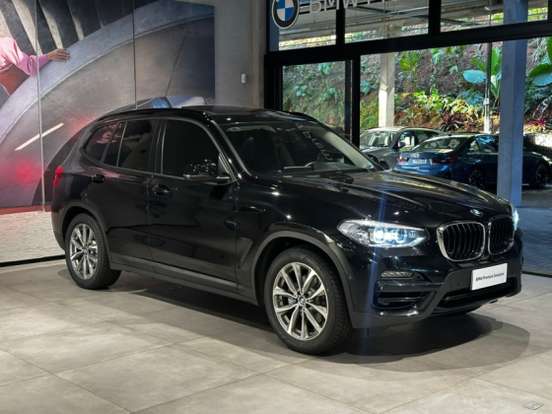 BMW-X3-2021