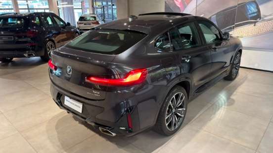 BMW-X4-2023