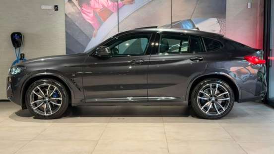BMW-X4-2023