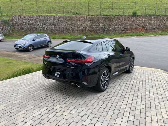 BMW-X4-2023