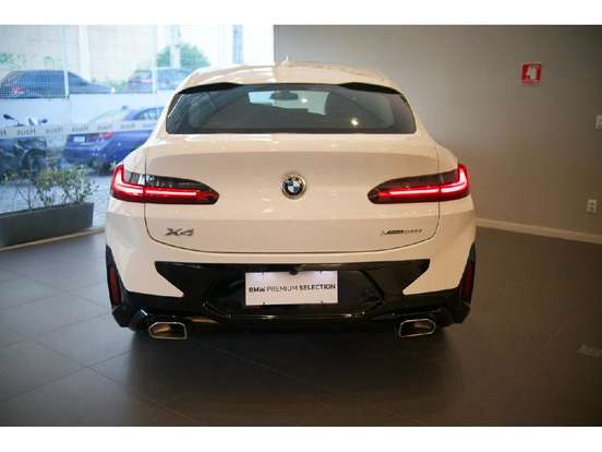 BMW-X4-2024