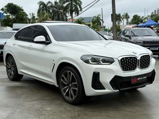 BMW-X4-2022